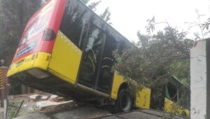 uskudarda iett otobusu kazasi gItR7v9Z.jpg